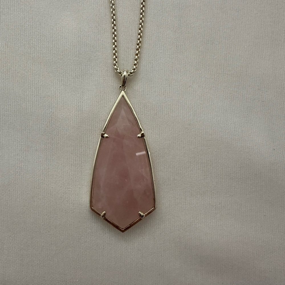 Elegant Pink Pendant Necklace